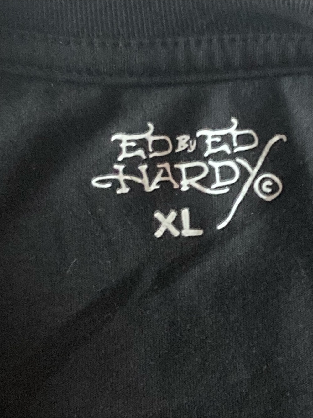 Ed Hardy Mens XL Black Tee with Red Rose, Green Leaves and Gold Script NEW - Picture 4 of 6